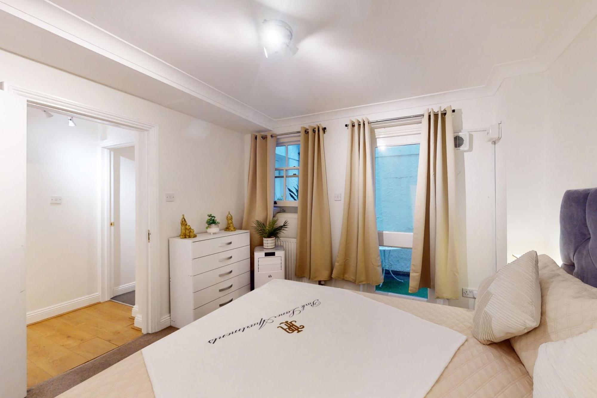 Park Lane Apartments Baker Street Лондон Екстер'єр фото